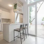 2br Townhouse In Centre *