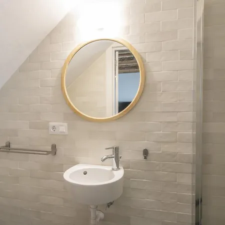 펜션 2br Townhouse In Centre 에스테포나