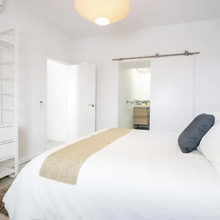 Σπίτι διακοπών 2br Townhouse In Centre